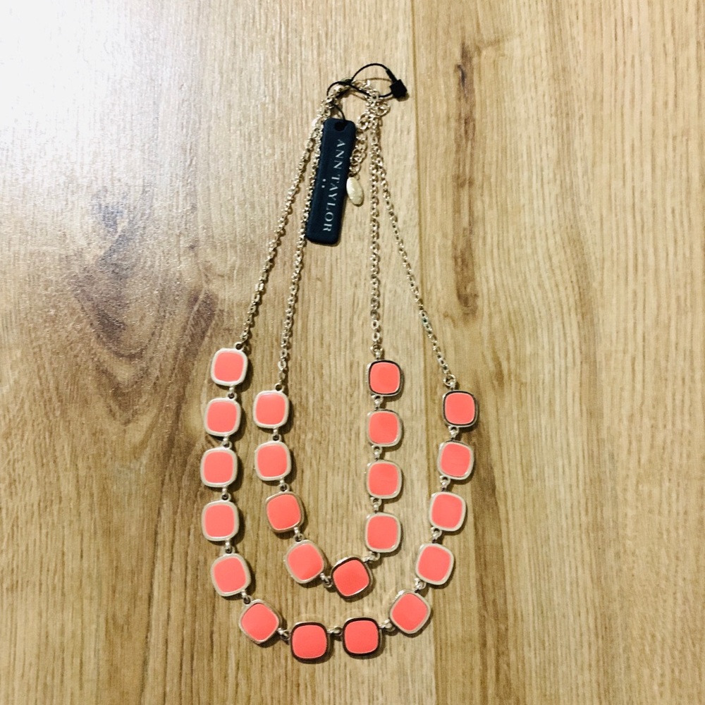 NWT ANN TAYLOR NECKLACE